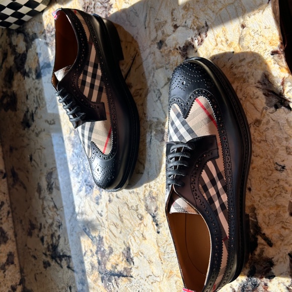 Burberry mens black vintage check Derby shoe - Picture 2 of 5